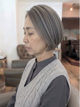 ヘアスタジオルース(HAIR STUDIO LUZ) 40代50代60代の大人ボブ/白髪ぼかしハイライト/堀江/北堀江