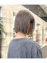 リト 四条 烏丸(riTo)&nbsp;ボブぱっつんボブタッセルボブハイトーンボブカットグレージュ
