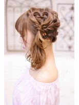 メイズ(MAZE)&nbsp;【メイズ東中野・鍛原志行】ハートの編み込みツインテール