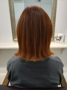 シアン(CYAN) 肩上外はねボブ