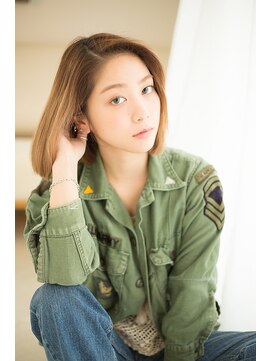 ヘアーズ ロッソ テラス(hair's ROSSO TERRACE) [鶴見]伸ばしかけセンターパートナチュラルボブ☆[30代40代50代]