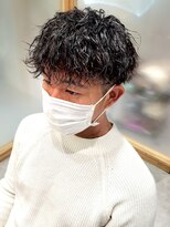 トローノ 栄(TRONO)&nbsp;【TRONO　岩田】ツーブロックマッシュ波巻きツイストパーマ