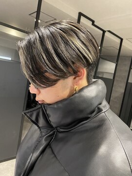 アンダーバーホワイト(_WHITE) ハイライト　センターパート