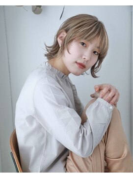 リブロ(liblo) 【ウルフボブ×ハイトーンベージュ】