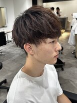 ヒュイル バイ ニアウ(Hwyl by Niau) メンズマッシュパーマニュアンスパーマスパイラルパーマ刈り上げ