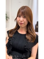 ジエクト ヴィシア(The Ect VIXIA) くびれヘア くびれロング レイヤーカット