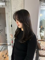 リバレッジ 白金(Leverage) 大人外国人風セミロングレイヤー:Mayu Yamaoka