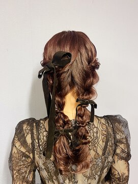 ヒュミ(hymy) 結婚式参列に♪/お呼ばれヘア/おとなっぽヘア/ゆるふあ/編みこみ