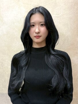 ブルーブラック/黒髪/小顔に見えるヘア/クラゲヘア/韓国風