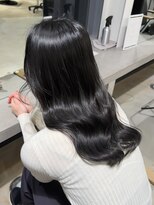 ブランコトレス 鏡島(BLANCO tres)&nbsp;レイヤーカット／スモーキーグレージュ／透明感カラー