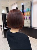 切りっぱなしショートボブ