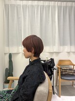 ナル(Na Ru.)&nbsp;大人可愛いマッシュショート×ガーネットカラー