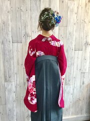 卒業式シーズンのヘアーセットと袴の着付け早朝から取り掛かりOK