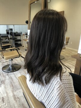 シキ(C key) 暗めグレージュ