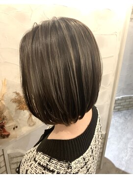 カカフロントオブザミラー(KaKa front of the mirror) コントラストハイライト