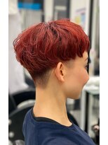 アヴソリューク(Absoluk)&nbsp;ハイトーンビビットカラー&メンズカット風刈り上げマッシュ