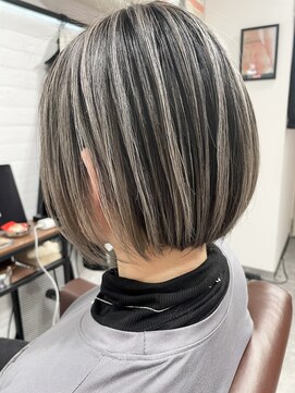 ウォンク(WONK.) [WONK.] バレイヤージュ　ボブ　グレー×ブラック