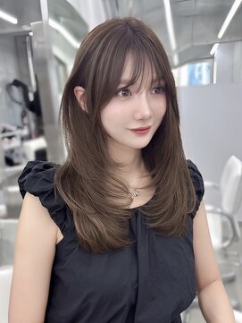 エヌアイ オモテサンドウ(ni omotesando) ナチュラル上品ワンカールヘアレイヤーカットオリーブグレージュ