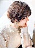 20代30代丸みショートボブモカブラウン小顔カット