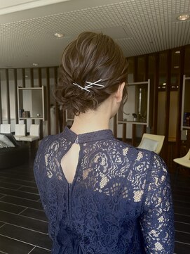 サリーワンフォーワン(Sally 141) シニヨン