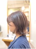 ナチュラルな外ハネショートボブ