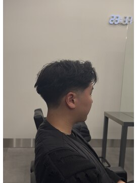 ノイセル 心斎橋(Noisyle) 刈り上げセンターパート/波巻きツイストスパイラル/心斎橋S