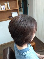 ワイエス(YS)&nbsp;大人女性におすすめの上品なショートボブ