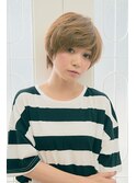 カットでしっかりデザインしたショートスタイル