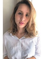 リマ(RIMA)&nbsp;【RIMA】 外国人風☆クセ毛風なラフカール×こなれセミディ