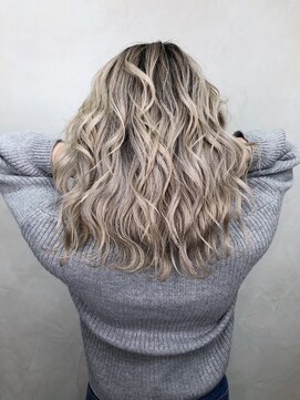 ジゼル(gisele) バレイヤージュオンブレ