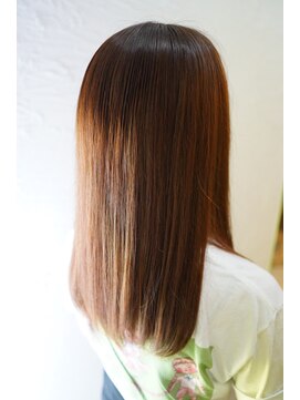 ボックスサロンアンドカフェ(box. SALON and CAFE) ソフトベージュ