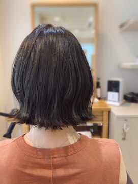 ジーナ 船橋(Zina) ブルーオーシャン×ショートボブ