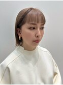 ピンクベージュ