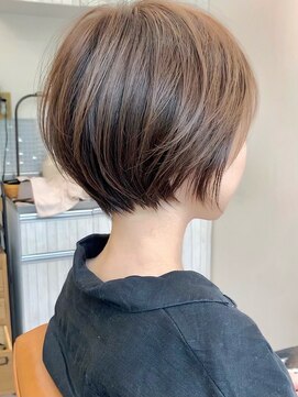 アイドットプラスサッポロ 札幌(i.+SAPPORO) 白髪×縮毛矯正ショートカットで丸み小顔が叶う大人艶ヘア美髪