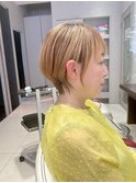 earthショートレイヤーボブミルクティー丸みショートボブ