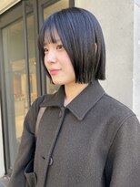 スク(SUKU)&nbsp;ぱつっとボブ×透明感カラー