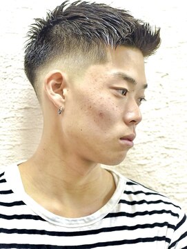 メリケンバーバーショップ コウベ(MERICAN BARBERSHOP KOBE) サイドグラデーション七三オールバックツイストパーマ