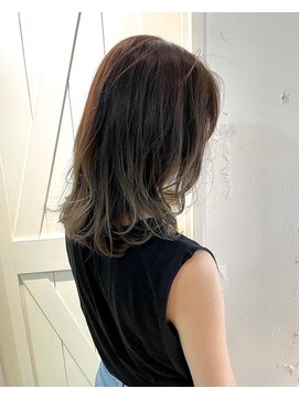 ロイズ 自由が丘(Roys) グレージュ×ミディレイヤー