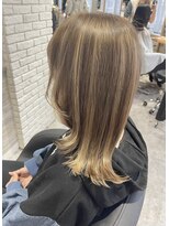 リーオオサカ(Lee Osaka) 【クリーミー】3D柔らかベージュ/新出奈津樹