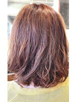 マニス(manis) 透明感アプリコットオレンジ結べる長めボブ大人ミディ