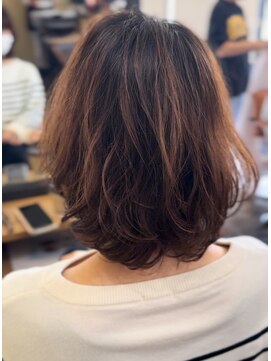 ワラティク(WARATI C) ふんわりレイヤーボブパーマ 那覇/上間/国場/首里