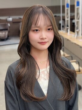 ミリ(mm) ゆるめが可愛いトレンドくびれヘア【10代20代30代】