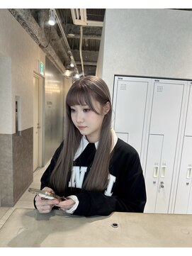 サロウィン 広島(SALOWIN) グレージュ