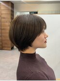 小顔見せミニボブ切りっぱなしボブくびれボブ前髪あり外はね丸み