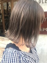 コキャン(COQUIN)&nbsp;外ハネ グレージュカラー