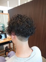 ビスポーク(BESPOKE)&nbsp;メンズ大人気！波巻き刈り上げマッシュセンターパート