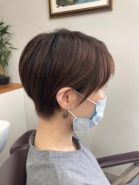 山田理容 大人女性ショートヘア