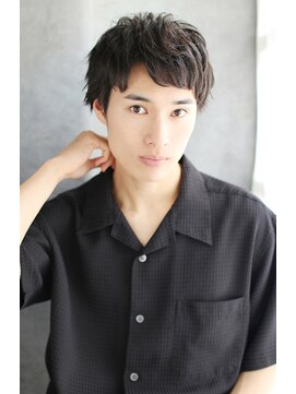 シュシュット(chouchoute) ツイストスパイラルコンマヘアスキンフェードセンターパート/031