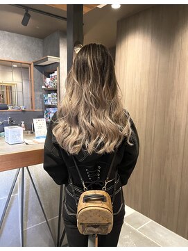 リベラル(LIBERAL) バレイヤージュ