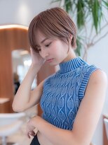 メゾンバイハバナ(maison by HAVANA)&nbsp;20代30代大人かわいい斜めバンググレージュカラー小顔ショート